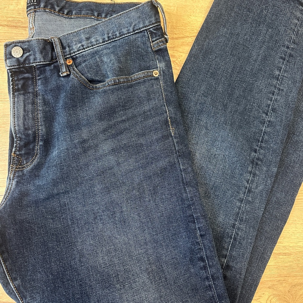 GAP Men's Dark Blue Slim Straight Jeans